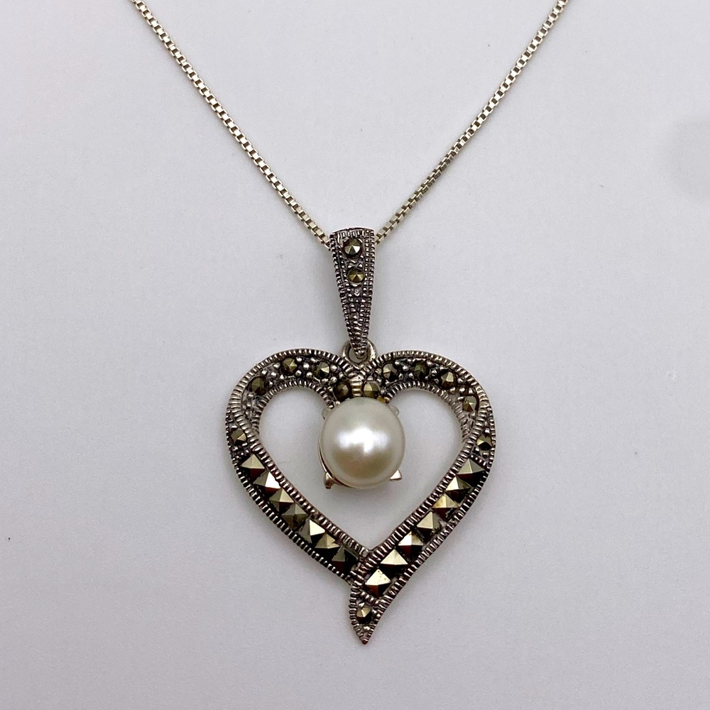 Sterling Silver 925 Marcasite Pearl Heart Pendant Necklace